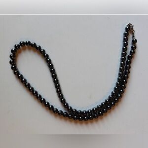 Women Black Glass Beaded Neckace, Length 16 inches, approximately.